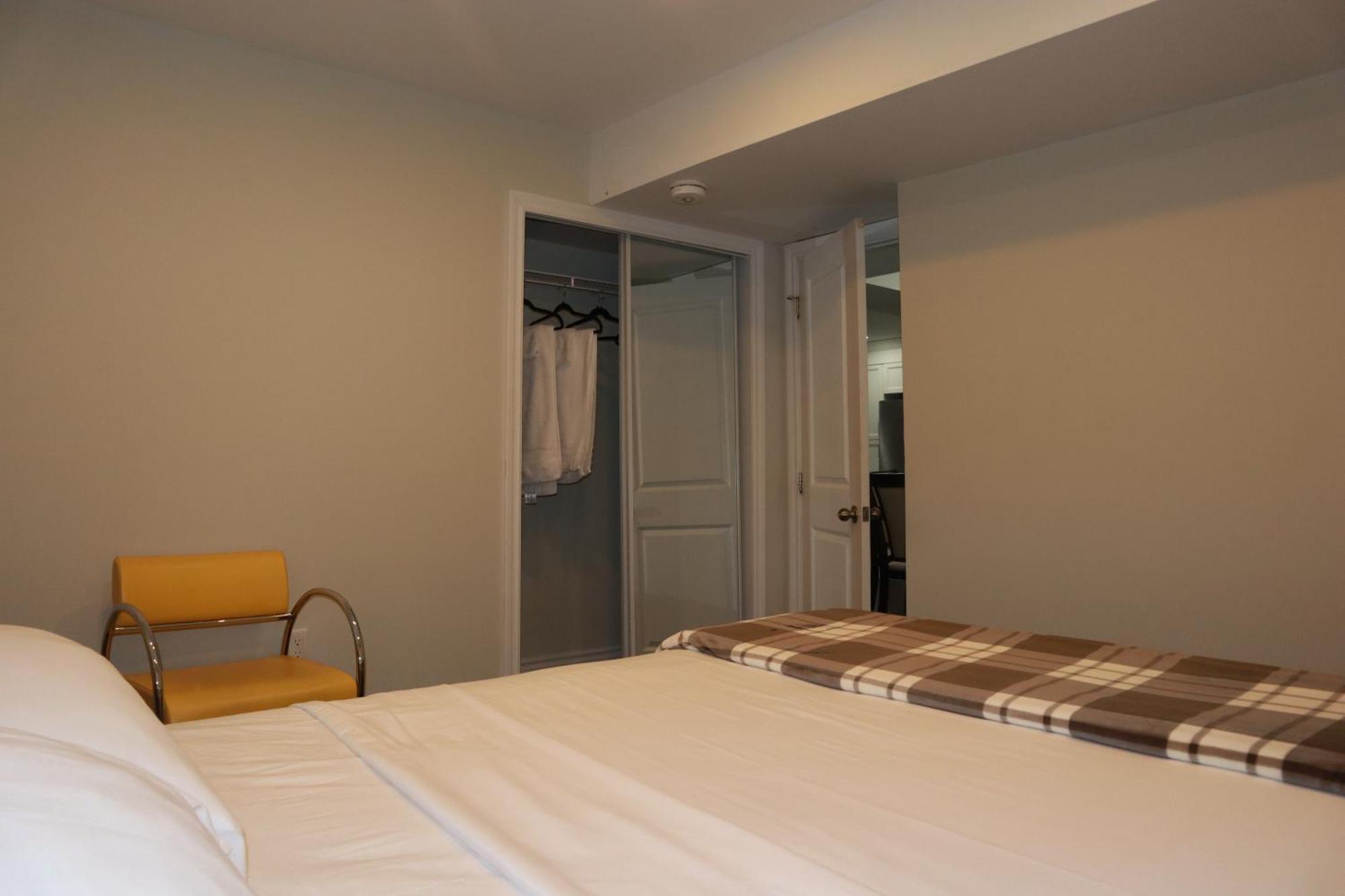 Stunning Furnished 2Bedroom/2Washroom Apartment Brampton Exterior photo