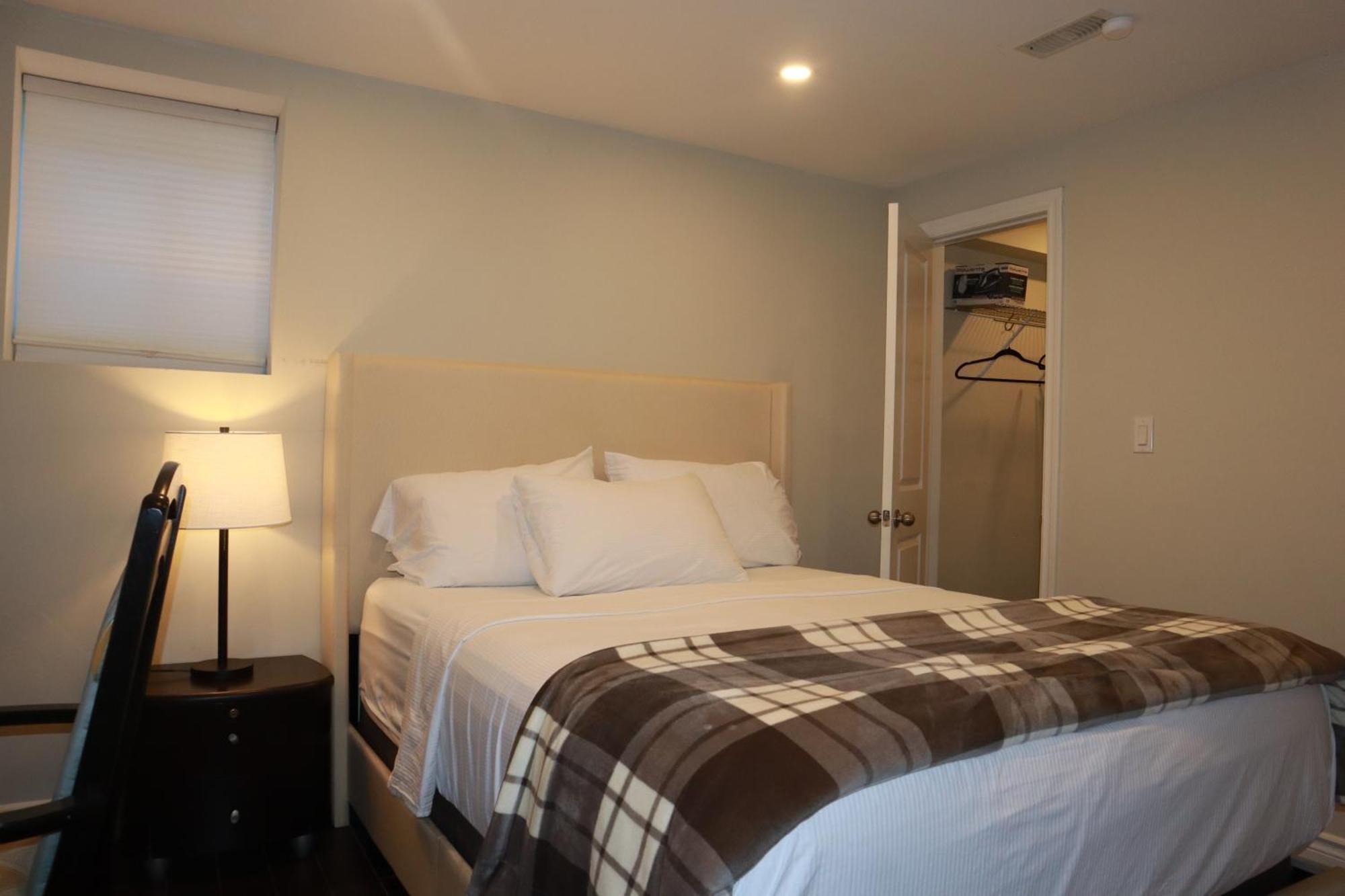 Stunning Furnished 2Bedroom/2Washroom Apartment Brampton Exterior photo
